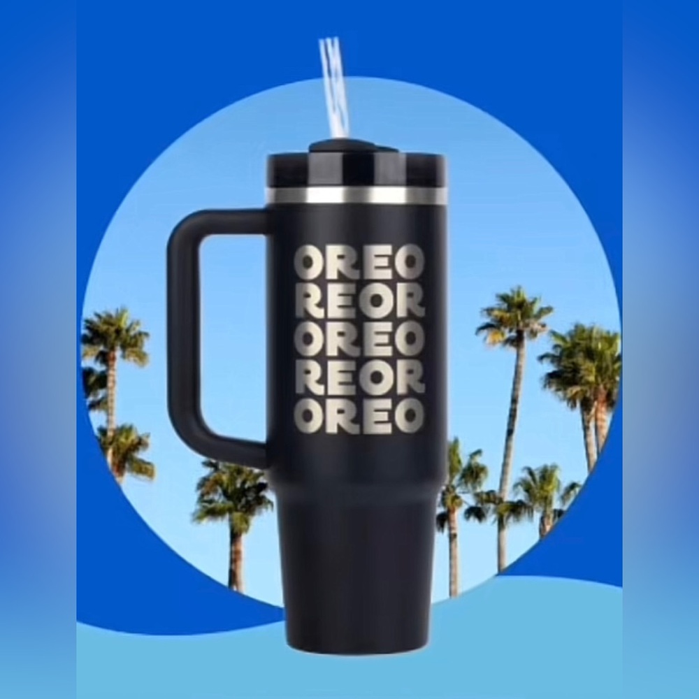 NEW - !SOLD OUT!! OREO/Stanley Collab - 30 ounces